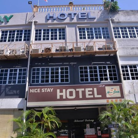 Nice Stay Hotel Raub Eksteriør bilde