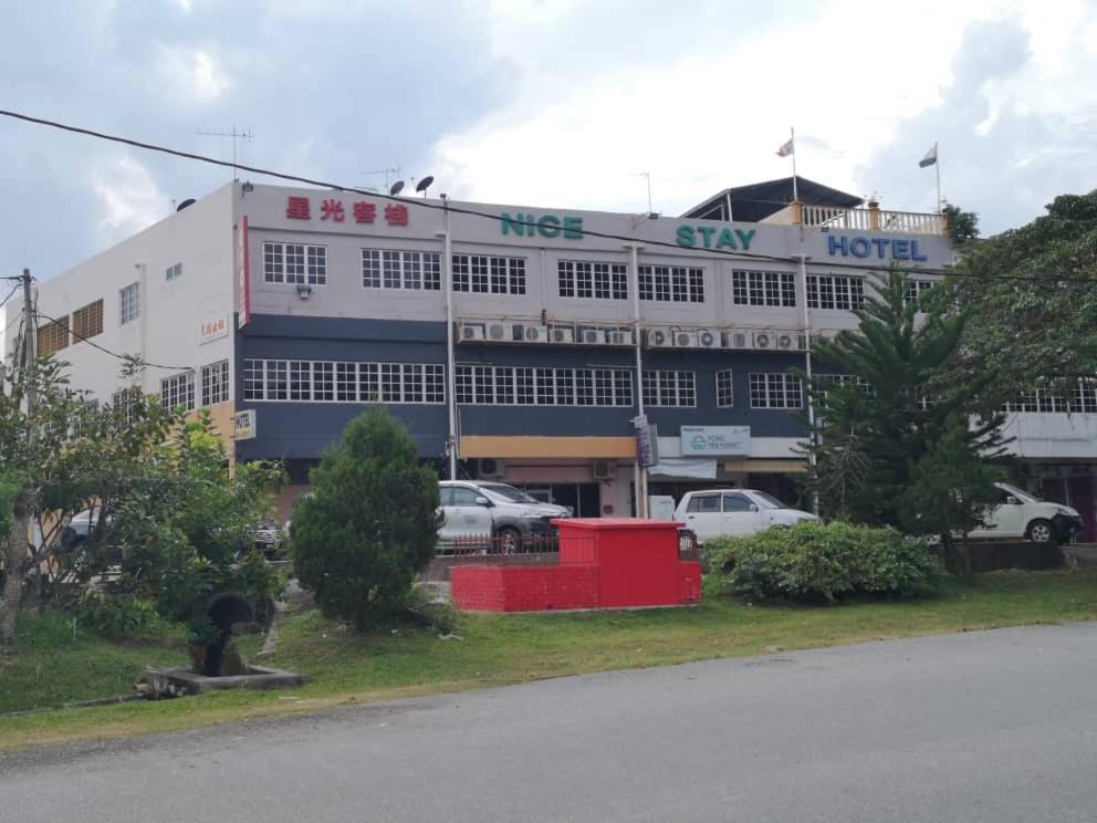 Nice Stay Hotel Raub Eksteriør bilde